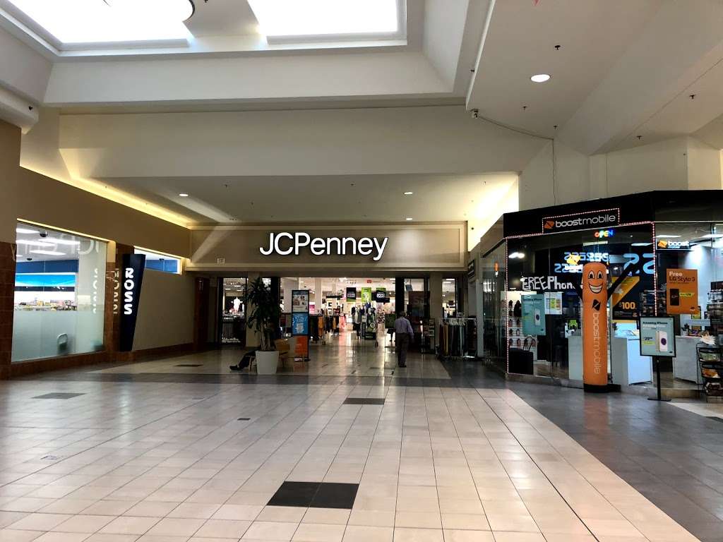 JCPenney | 220 Golf Mill Ctr, Niles, IL 60714, USA | Phone: (847) 299-8888