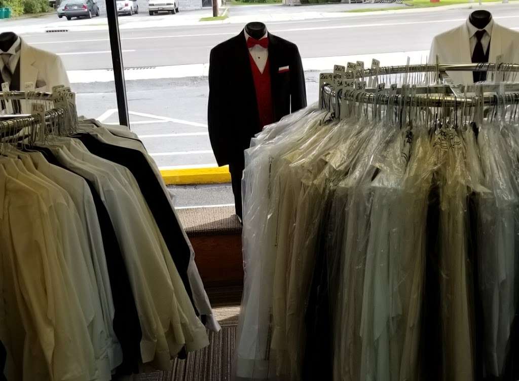 Dunhill Tuxedo | 7140 Broadway, Merrillville, IN 46410 | Phone: (219) 769-7471