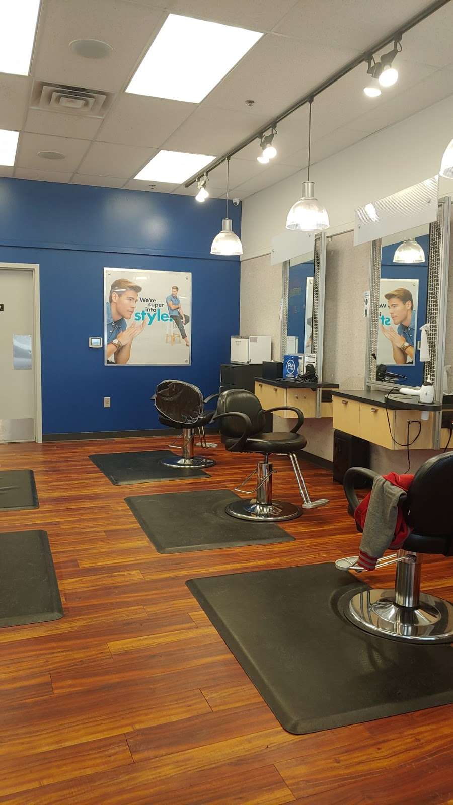 Supercuts Waukesha East | 2110 E Moreland Blvd, Waukesha, WI 53186, USA | Phone: (262) 896-0014