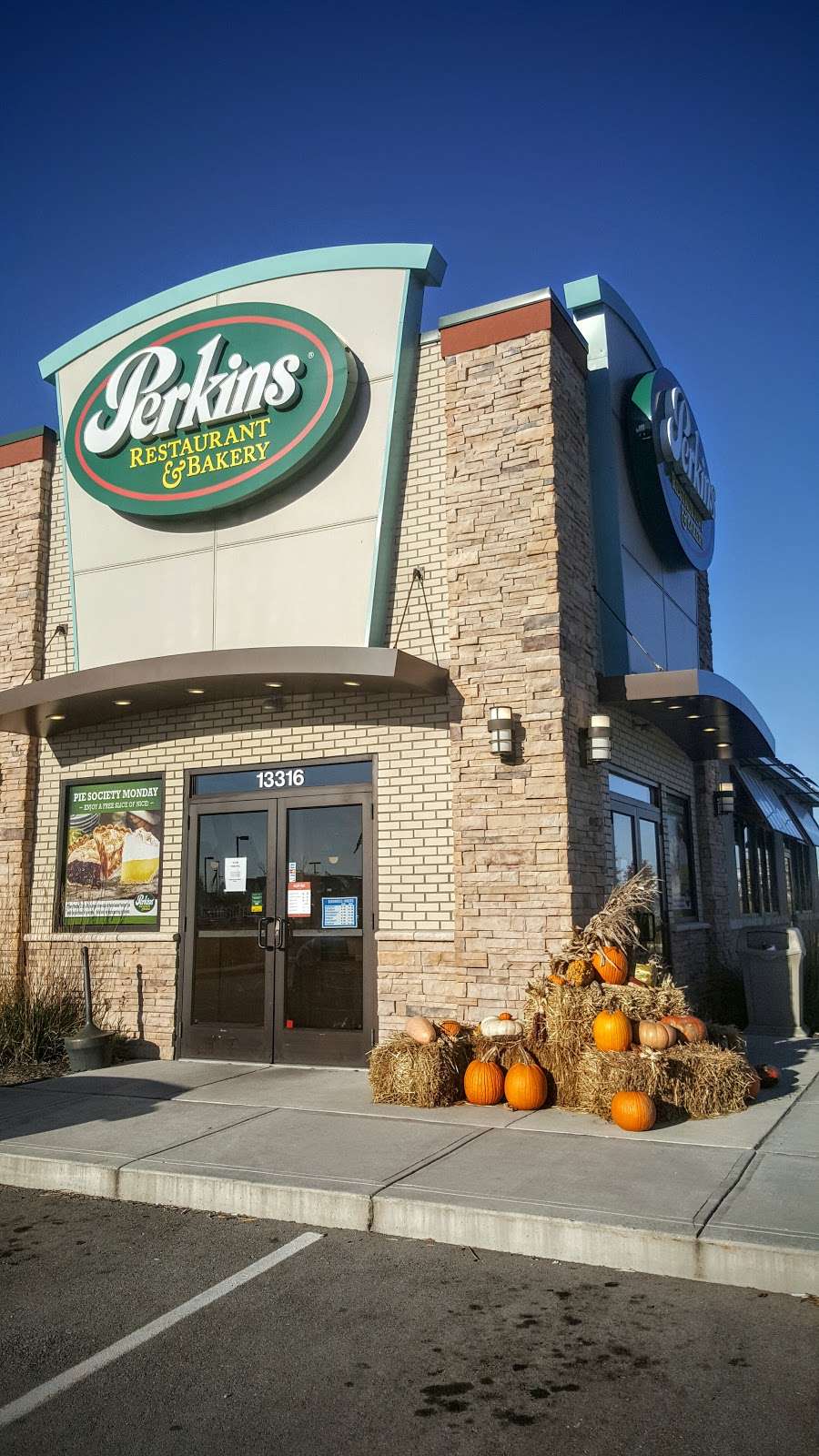 Perkins Restaurant & Bakery | 13316 Tegler Dr, Noblesville, IN 46060, USA | Phone: (317) 773-8210