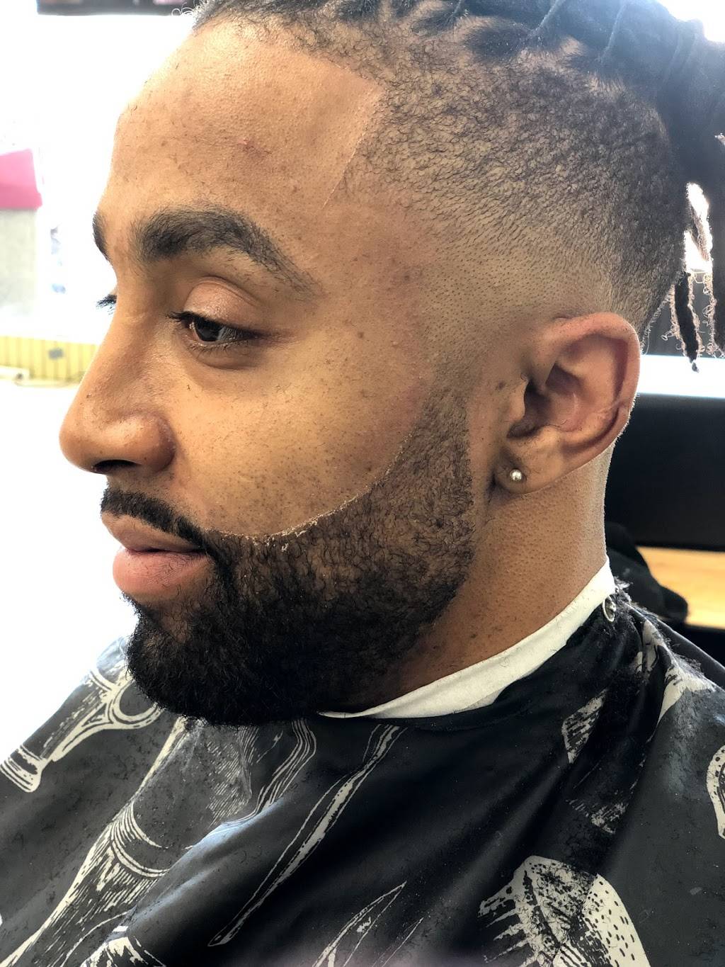 Work Of Art Barbershop & Shave | 4005 W Broadway Ave, Robbinsdale, MN 55422 | Phone: (763) 587-3178