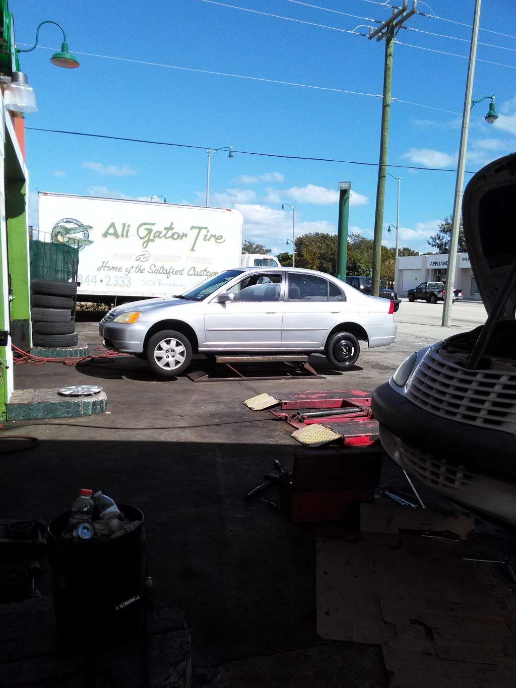 Ali Gator Tire | 5101 Broadway Ave, West Palm Beach, FL 33407, USA | Phone: (561) 844-2333