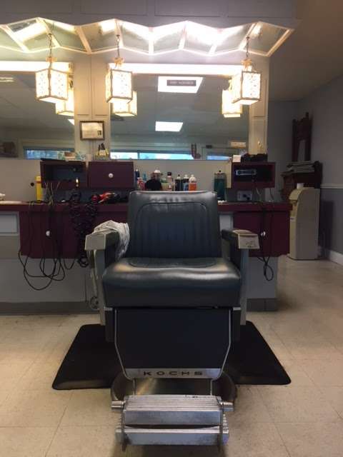 Plantation Barber Shop | 106 Plantation Dr, Lake Jackson, TX 77566, USA | Phone: (979) 297-7143