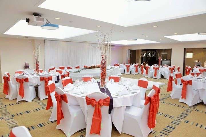 Slinkies Events | Scotney House, 6 Petridge Rd, Redhill RH1 5JG, UK | Phone: 01737 652528