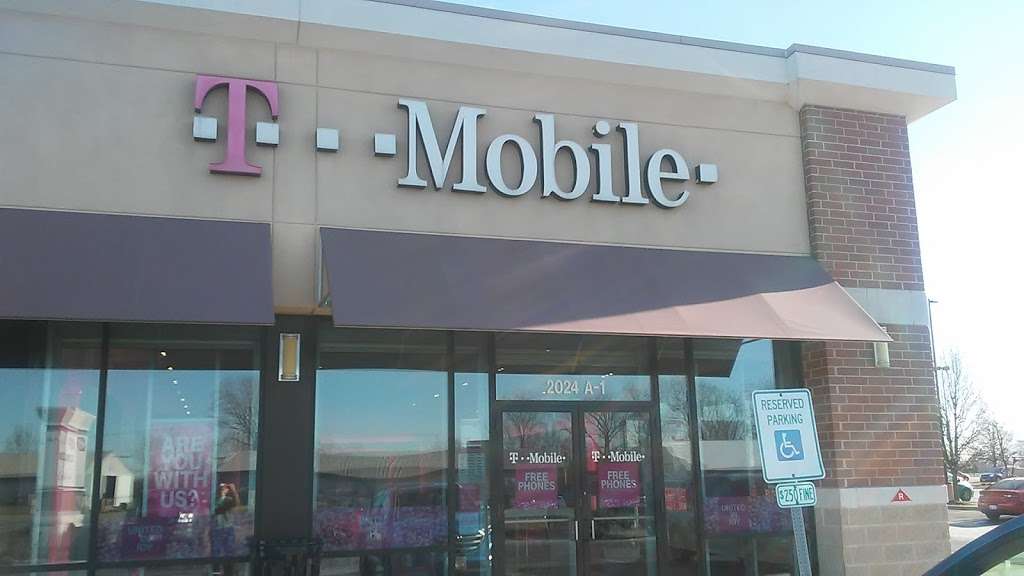 T-Mobile | 2024 N, IL-50 Spc A1, Bourbonnais, IL 60914, USA | Phone: (815) 802-0361