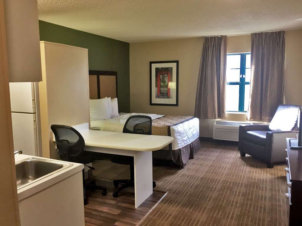 Extended Stay America Hotel Chicago - Itasca | 1181 N Rohlwing Rd, Itasca, IL 60143, USA | Phone: (630) 250-1111