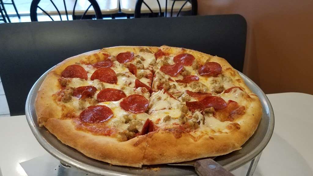 Papas Pizzeria and Italian Cuisine | 1430 N Green St i, Brownsburg, IN 46112, USA | Phone: (317) 858-2469