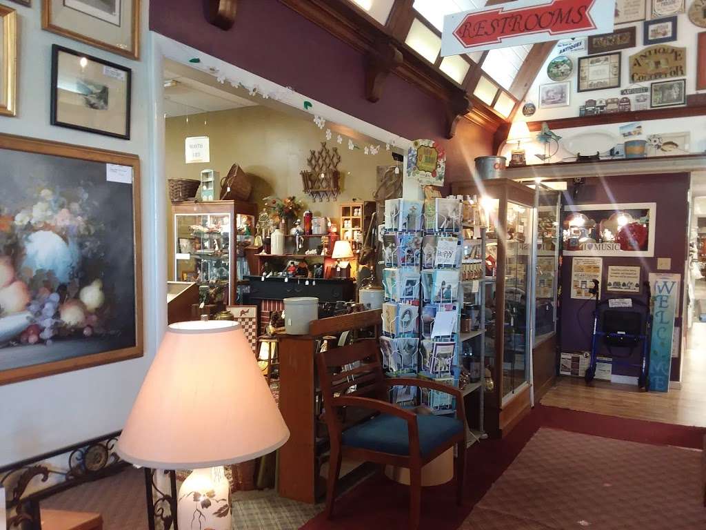 Antique Alley of Bridgeville llc | 18208 Sussex Hwy, Bridgeville, DE 19933, USA | Phone: (302) 337-3137