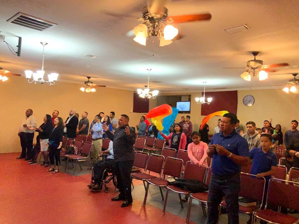 Iglesia De Dios Rios De Agua Viva - Lakeland | 815 Kraft Rd, Lakeland, FL 33815, USA | Phone: (813) 756-9361