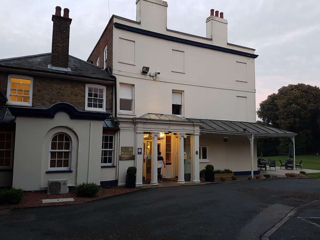 Stifford Hall Hotel, Thurrock | High Rd, North Stifford, Grays RM16 5UE, UK | Phone: 01708 719988