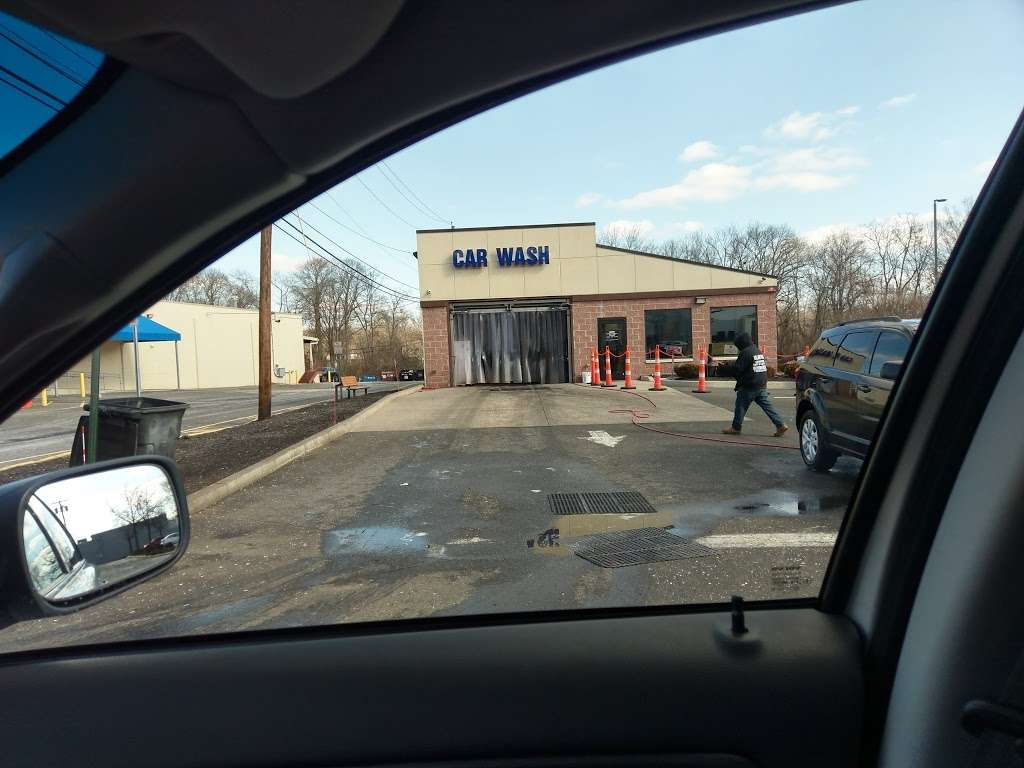 Village Plaza Car Wash | 1075 Easton Ave, Somerset, NJ 08873, USA | Phone: (732) 325-0470