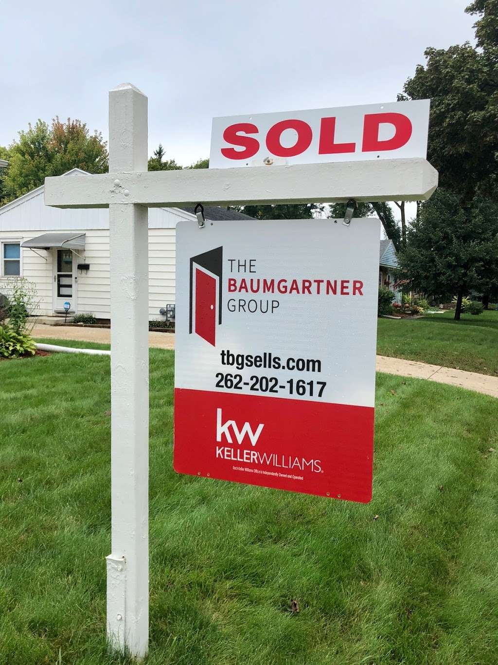 The Baumgartner Group - Keller Williams Realty | 2665 S Moorland Rd Suite 104, New Berlin, WI 53151 | Phone: (262) 202-1617