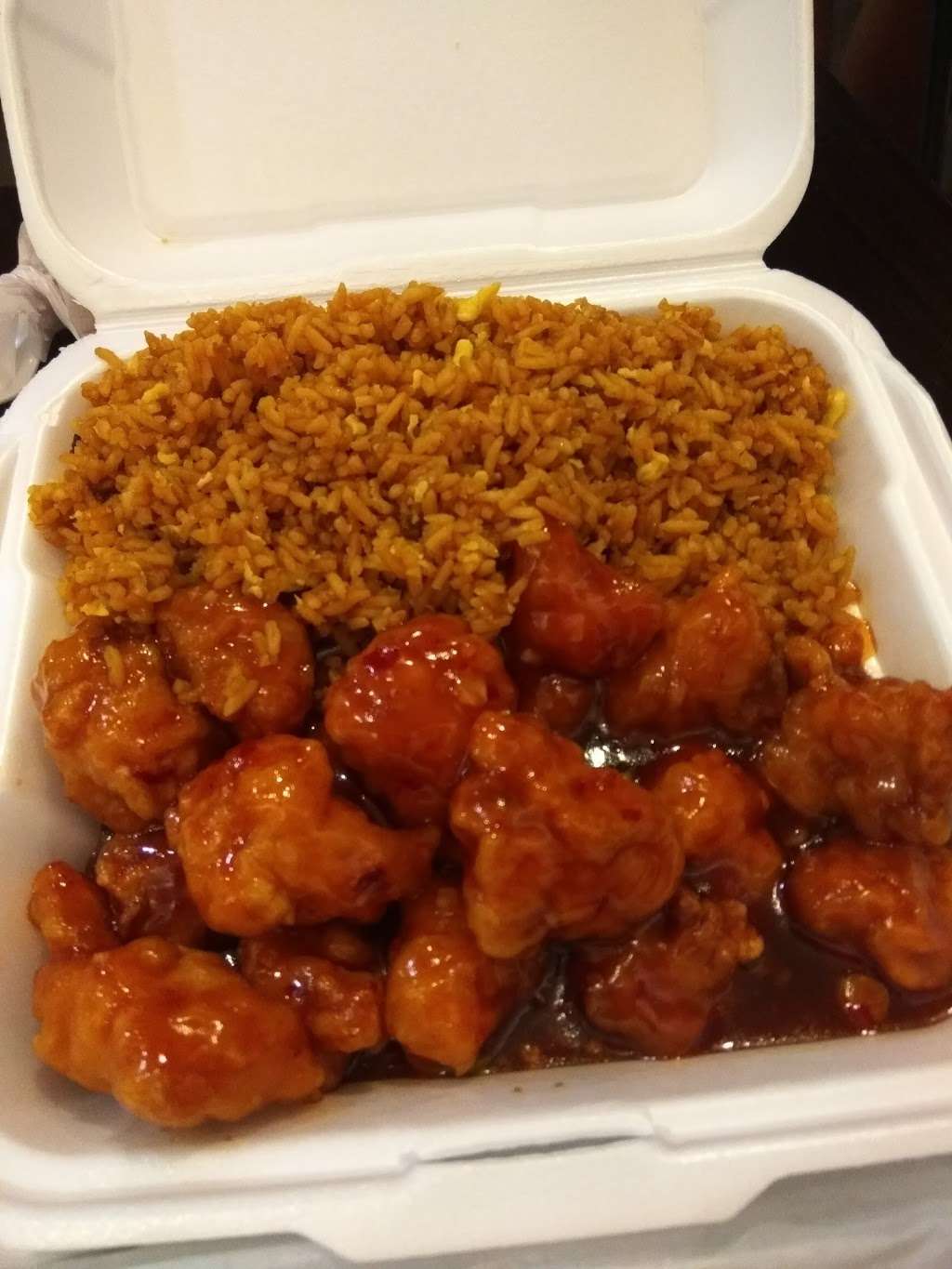 Luya Chinese Restaurant | 4498 N Alafaya Trail #276, Orlando, FL 32826, USA | Phone: (407) 243-6630