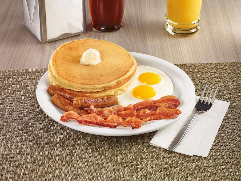 Dennys | 1001 E Capitol, San Jose, CA 95121, USA | Phone: (408) 578-2549