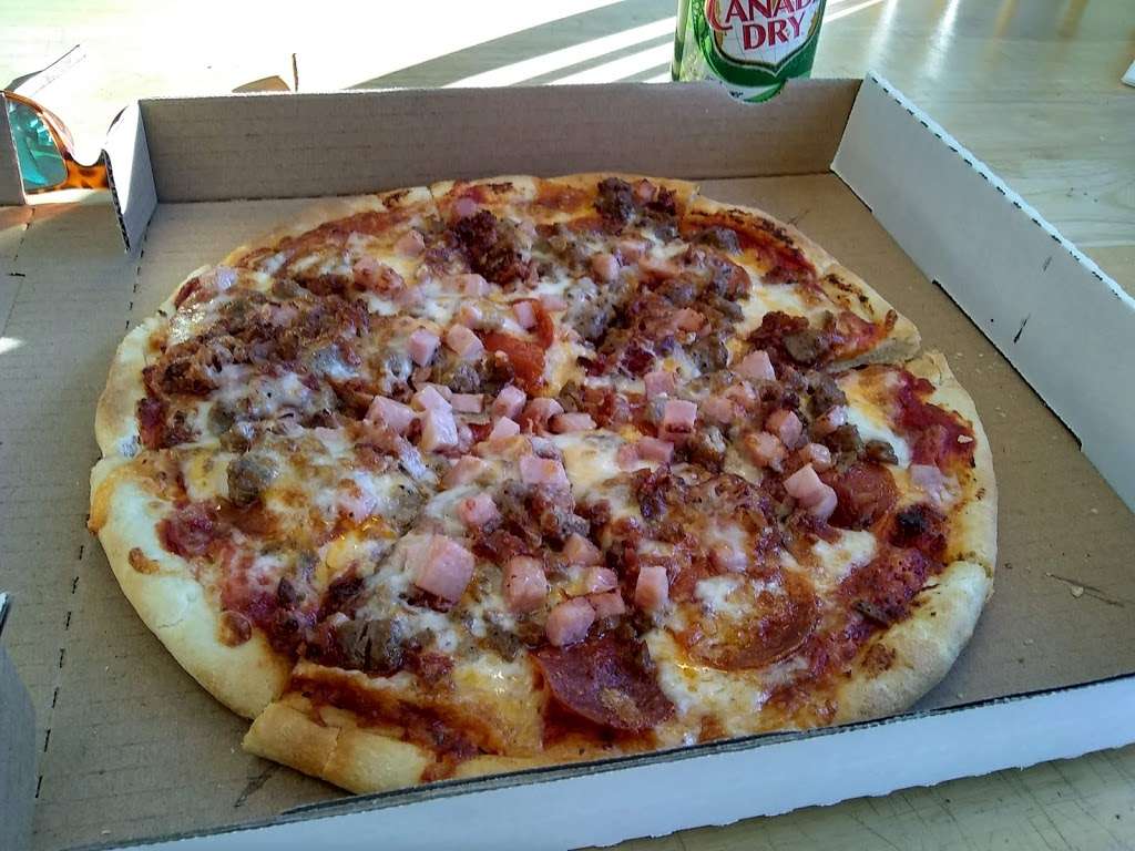 Razzos Pizza | 4312 MacArthur Blvd, Oakland, CA 94619, USA | Phone: (510) 530-6464