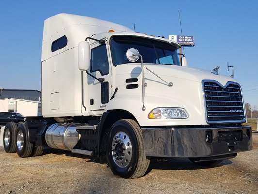 Semi-Truck Inventory | 11350 NW 81 St, Kansas City, MO 64152, USA | Phone: (816) 517-3333