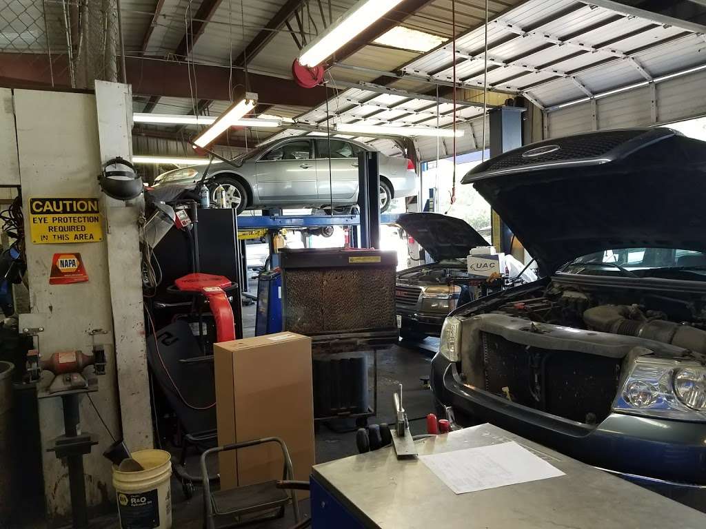 Family Auto Center | 780 Normandy St, Houston, TX 77015, USA | Phone: (713) 450-2759