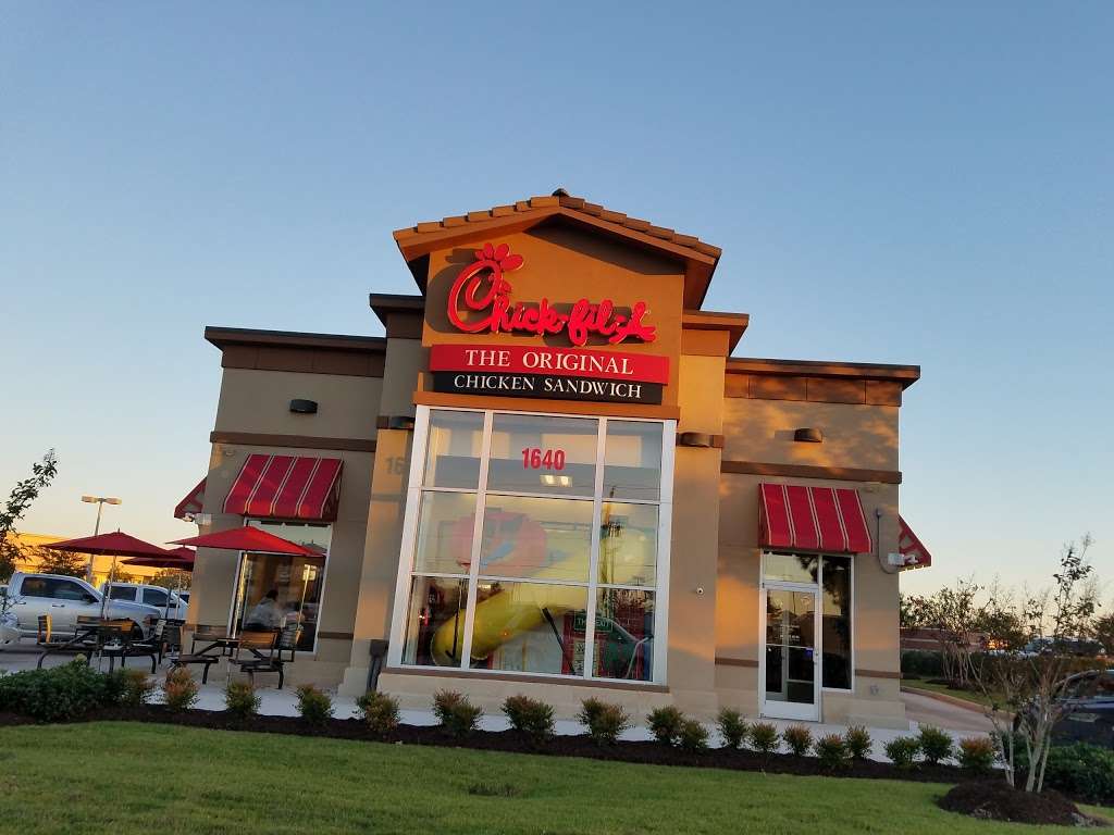 Chick-fil-A | 1640 FM 646 Rd W, Dickinson, TX 77539, USA | Phone: (281) 337-1898