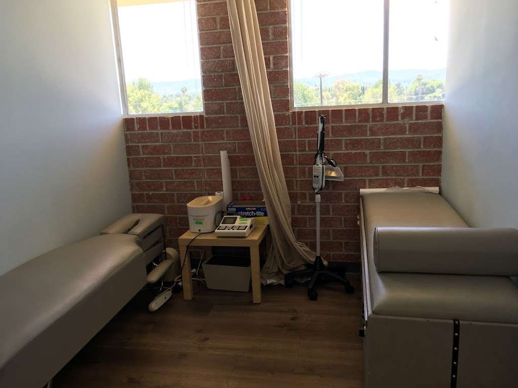 Farahnaz Jalali Chiropractic | 19231 Victory Blvd # 452, Reseda, CA 91335 | Phone: (818) 668-8136