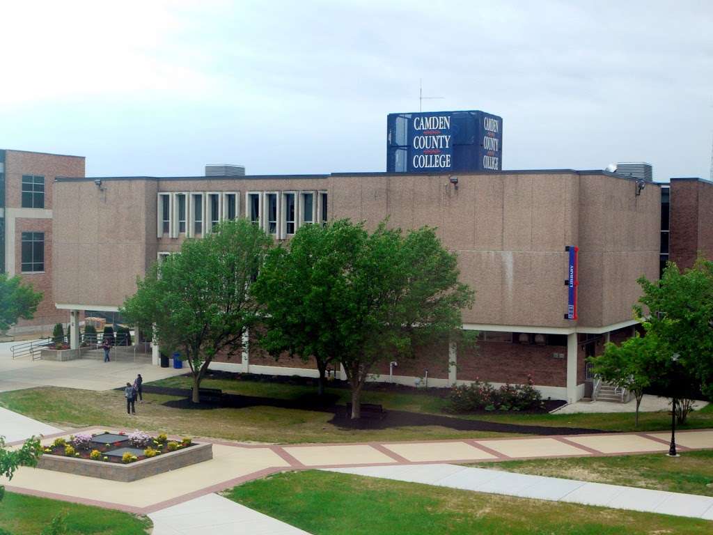 Camden County College in 200 College Dr, Blackwood, NJ 08012, USA