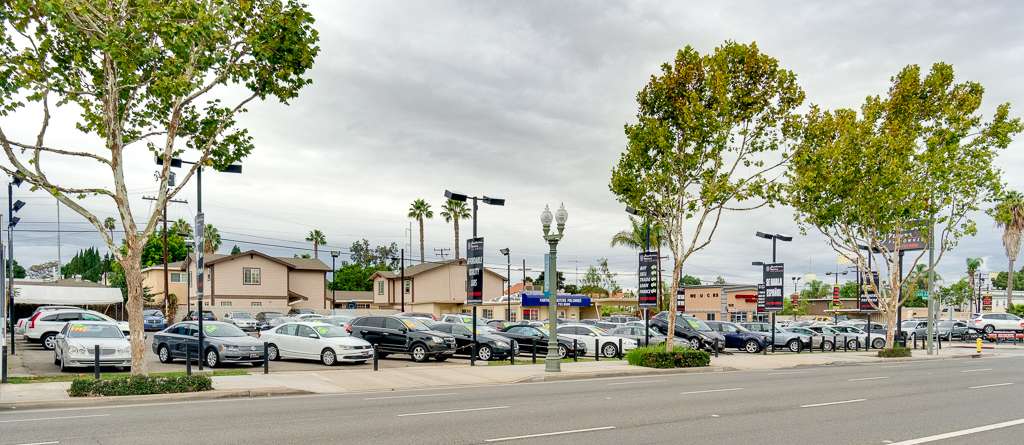 Hawthorne Motors Pre-Owned | 16301 Hawthorne Blvd, Lawndale, CA 90260, USA | Phone: (310) 793-9999