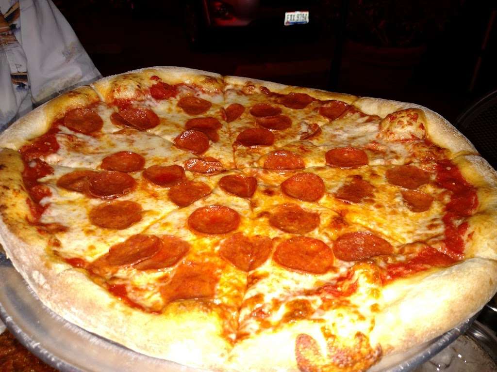 Bobs Pizza Amante Italian | 2068 NE 2nd St, Deerfield Beach, FL 33441, USA | Phone: (954) 426-1030