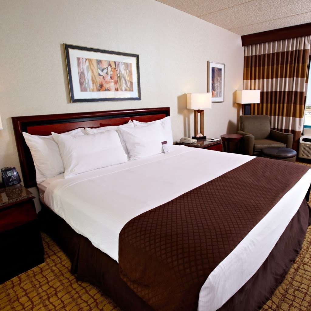 DoubleTree by Hilton Hotel Las Vegas Airport | 7250 Pollock Dr, Las Vegas, NV 89119, USA | Phone: (702) 948-4000