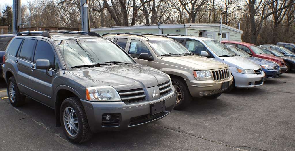 Midwest Auto Sales | 37889 N Sheridan Rd, Beach Park, IL 60087, USA | Phone: (224) 772-7808