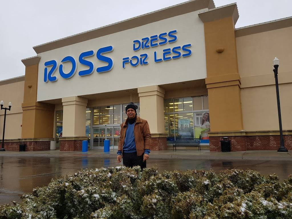 Ross Dress for Less | 2441 N Maize Rd Ste 901, Wichita, KS 67205, USA | Phone: (316) 721-5408