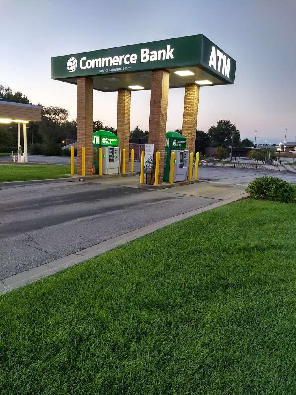 Commerce Bank | 6334 NE Antioch Rd, Gladstone, MO 64119 | Phone: (816) 234-2250
