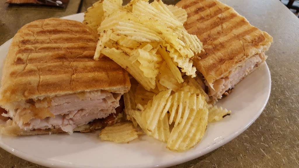 Jasons Deli | 2337 US-70, Hickory, NC 28602, USA | Phone: (828) 325-4938