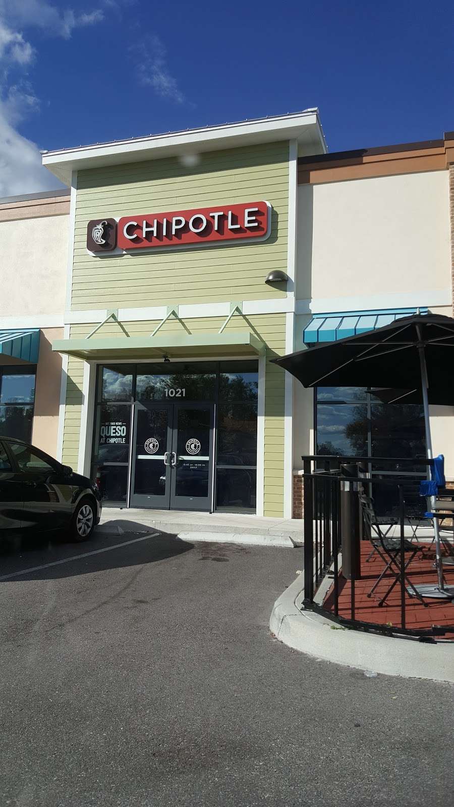 Chipotle Mexican Grill | 327 E W Mitchell Hammock Rd #1021, Oviedo, FL 32765 | Phone: (407) 365-7274