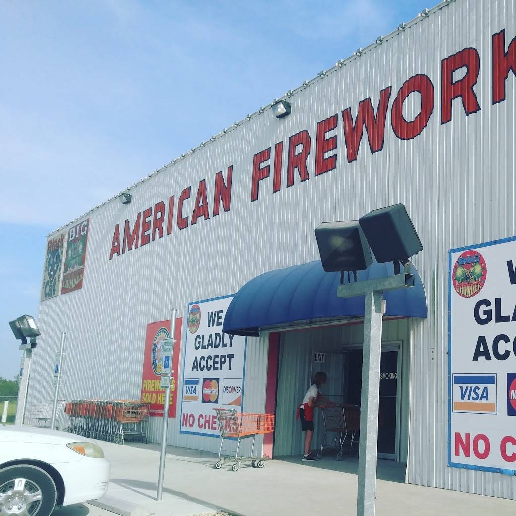 American Fireworks | SUPERSTORE STAND, 5150 E Hwy 71, Del Valle, TX 78617, USA | Phone: (512) 321-4416