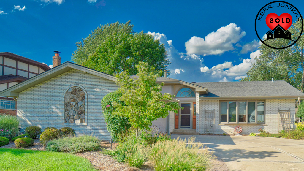 Kerri Jonikas-HomeSmart Realty Group | 9755 W 143rd St, Orland Park, IL 60462, USA | Phone: (708) 268-0462