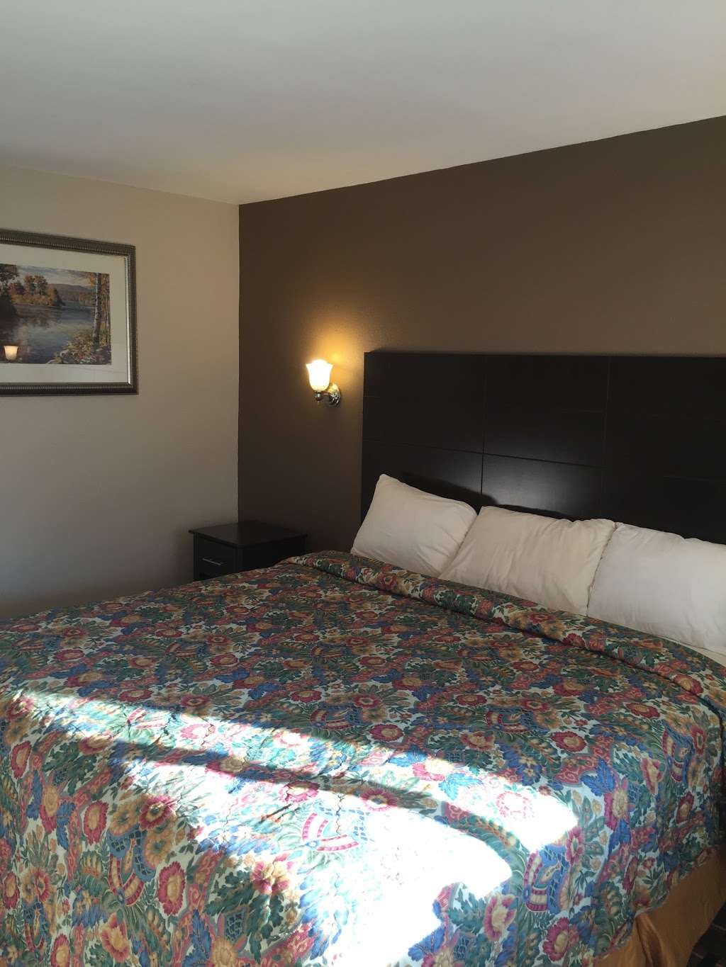 Best Stay Inn | 21 Washington St, Plainville, MA 02762, USA | Phone: (508) 643-3730