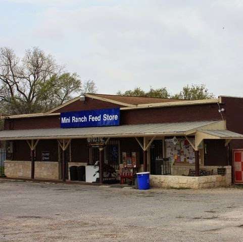 Mini Ranch Feed Store | 10103 Moursund Blvd, San Antonio, TX 78221, USA | Phone: (210) 628-1535