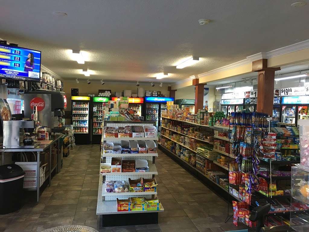 Familia Mini Market | 9237, 271 Fort Smith Blvd, Deltona, FL 32738 | Phone: (321) 363-0260