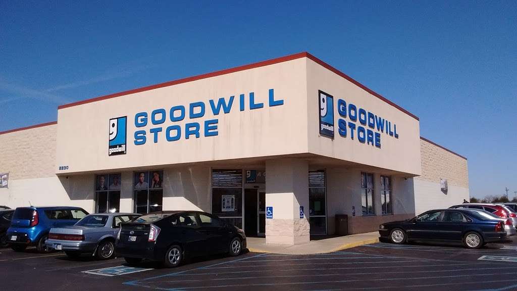 Goodwill Store | 2230 W 93rd Ave, Merrillville, IN 46410 | Phone: (219) 738-2576