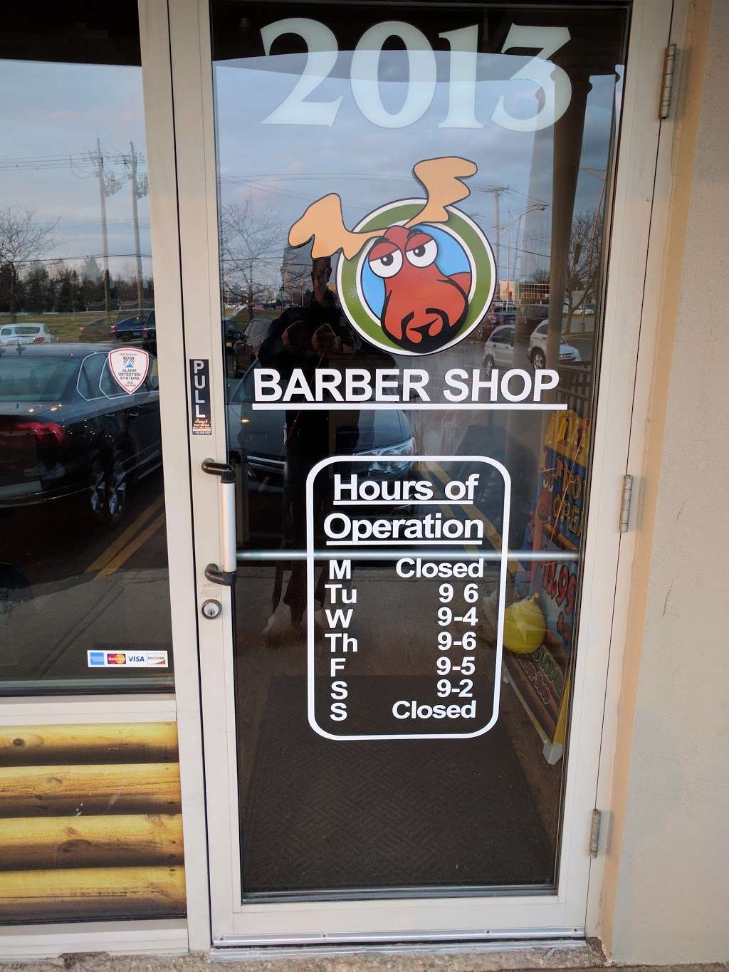 Sports Lodge Barber Shop | 2013 Essington Rd, Joliet, IL 60435, USA | Phone: (815) 814-6000