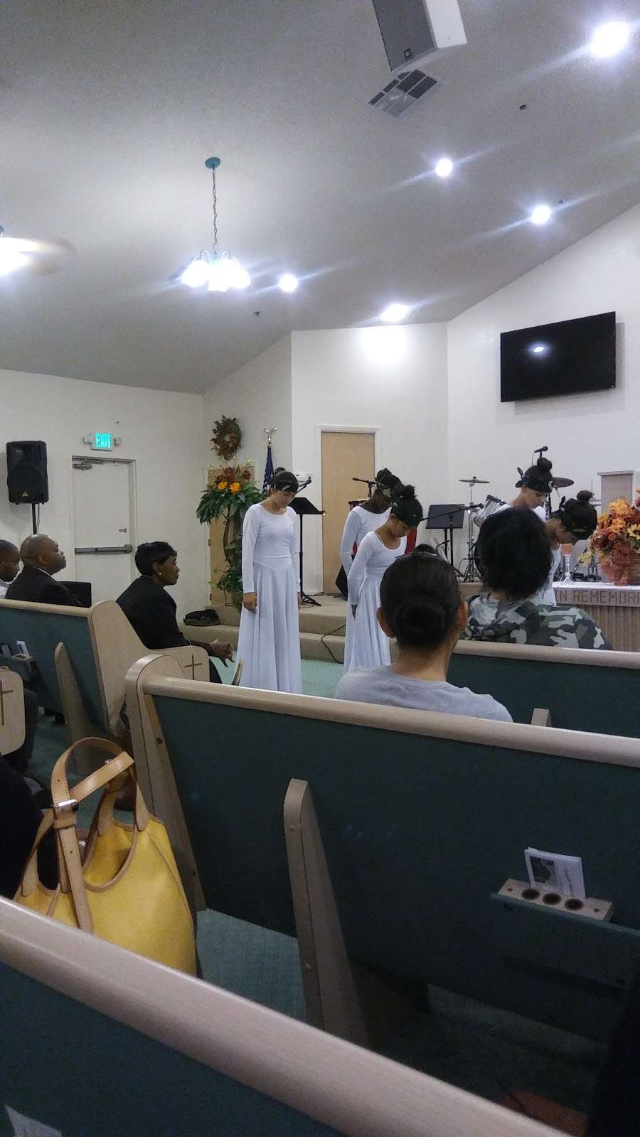 Templo Bautista Monte Calvario | 311 S Sycamore Ave, Rialto, CA 92376, USA | Phone: (909) 820-4630 Templo Bautista Monte Calvario | 311 S Sycamore Ave, Rialto, CA 92376, USA | Phone: (909) 820-4630
