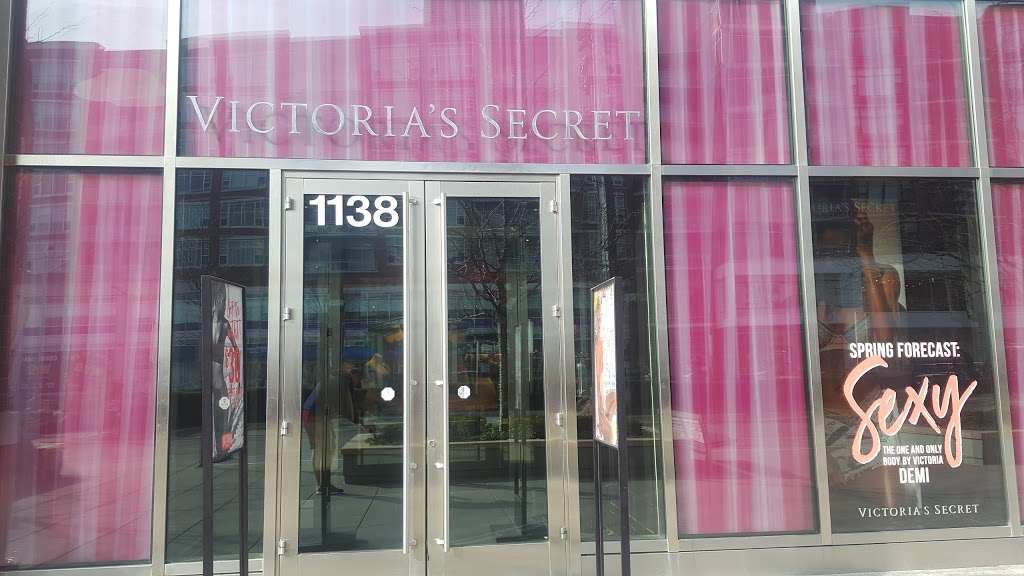 Victorias Secret & PINK | 1138 S Delano Ct. W, B150, Chicago, IL 60605, USA | Phone: (312) 583-0488