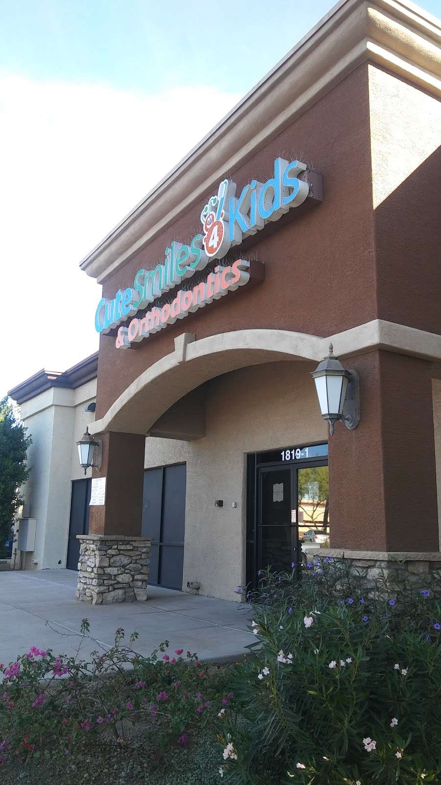 Cute Smiles 4 Kids | 1819 W Dunlap Ave #1, Phoenix, AZ 85021, USA | Phone: (602) 861-3333