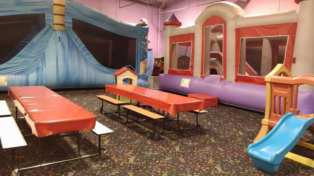 FunFlatables | 101 Joliet St #700, Dyer, IN 46311 | Phone: (219) 322-5333