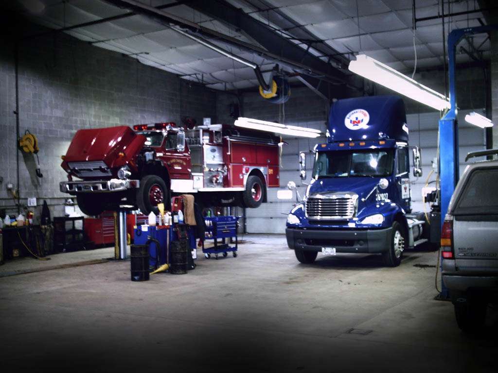 Semi Truck Roadside Assistance | 4809 Parallel Pkwy, Kansas City, KS 66104, USA | Phone: (913) 766-2410