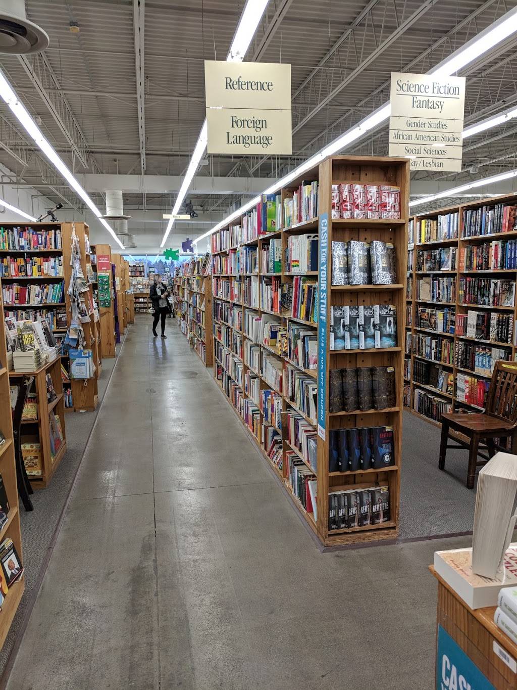 Half Price Books | 2642 Bethel Rd, Columbus, OH 43220, USA | Phone: (614) 457-6333