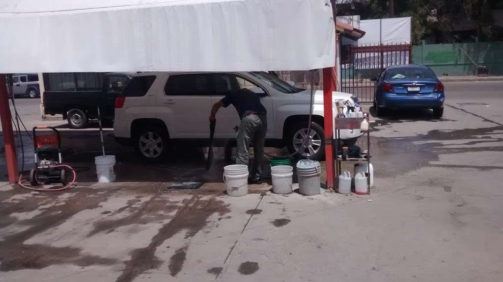 Car Wash La 20 Suc. Murua | 18711, Campestre Murua, 22465 Tijuana, B.C., Mexico | Phone: 664 303 1271