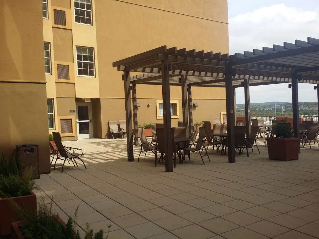 Drury Inn & Suites San Antonio Near La Cantera Pkwy | 15806 I-10, San Antonio, TX 78257, USA | Phone: (210) 696-0800
