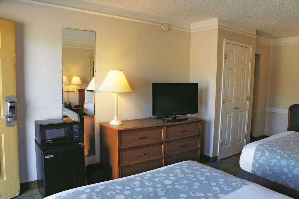 La Quinta Inn by Wyndham Clute Lake Jackson | 1126 South Hwy 332 West, Clute, TX 77531 | Phone: (979) 265-7461