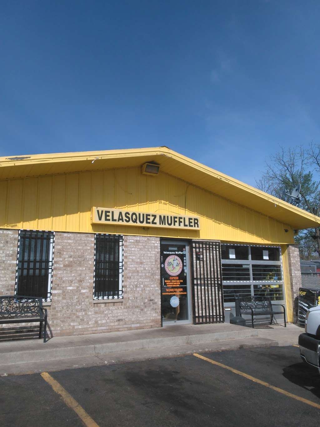 Velasquez Mufflers For Less | 1915 Broadway St, Crest Hill, IL 60403, USA | Phone: (815) 722-3030