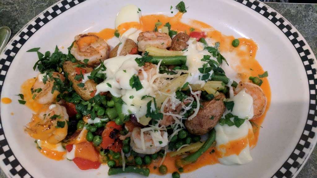 Good News Restaurant and Bar | 694 Main St S, Woodbury, CT 06798, USA | Phone: (203) 266-4663